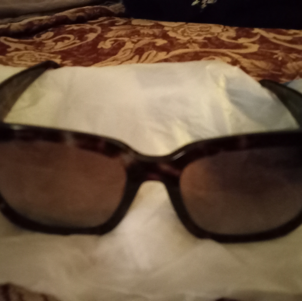 Diff Sunglasses with Case